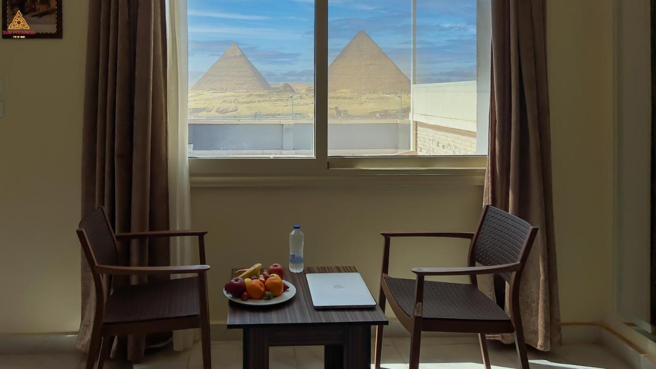 Grand Museum & Full Pyramids View W Roof - Free Breakfast Apartment *