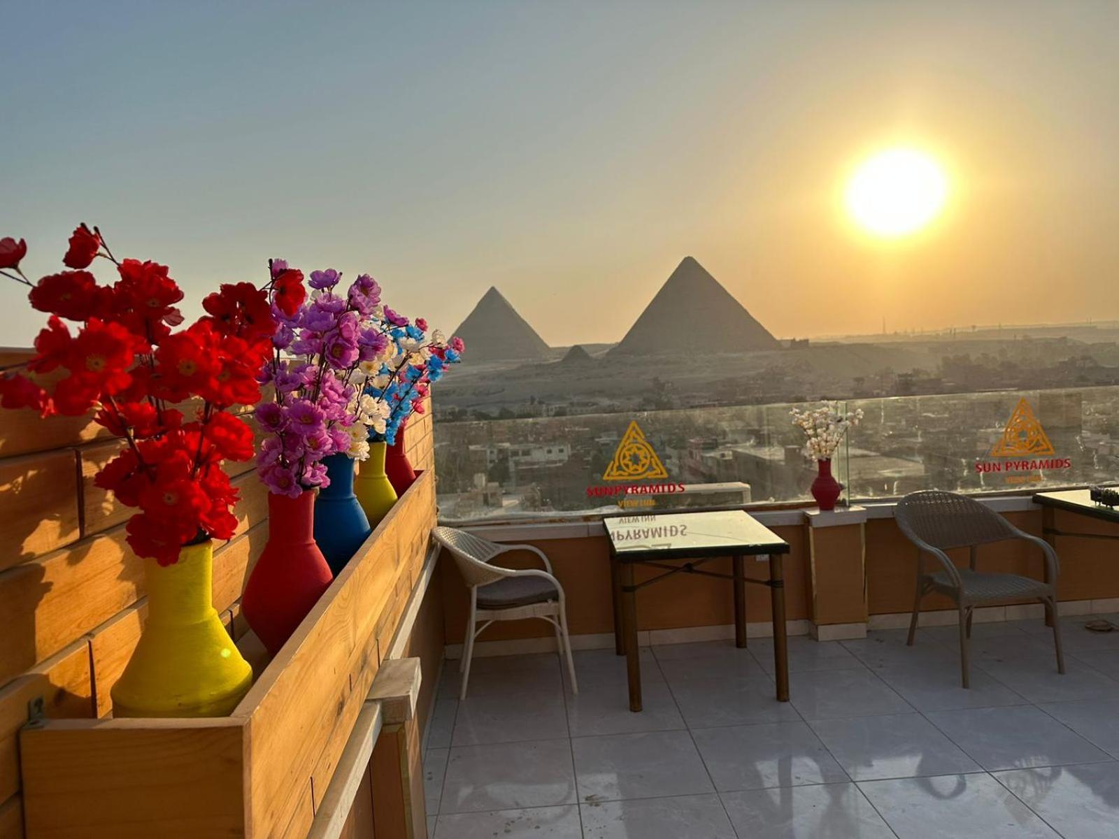 Apartment Grand Museum & Full Pyramids View W Roof - Free Breakfast Cairo