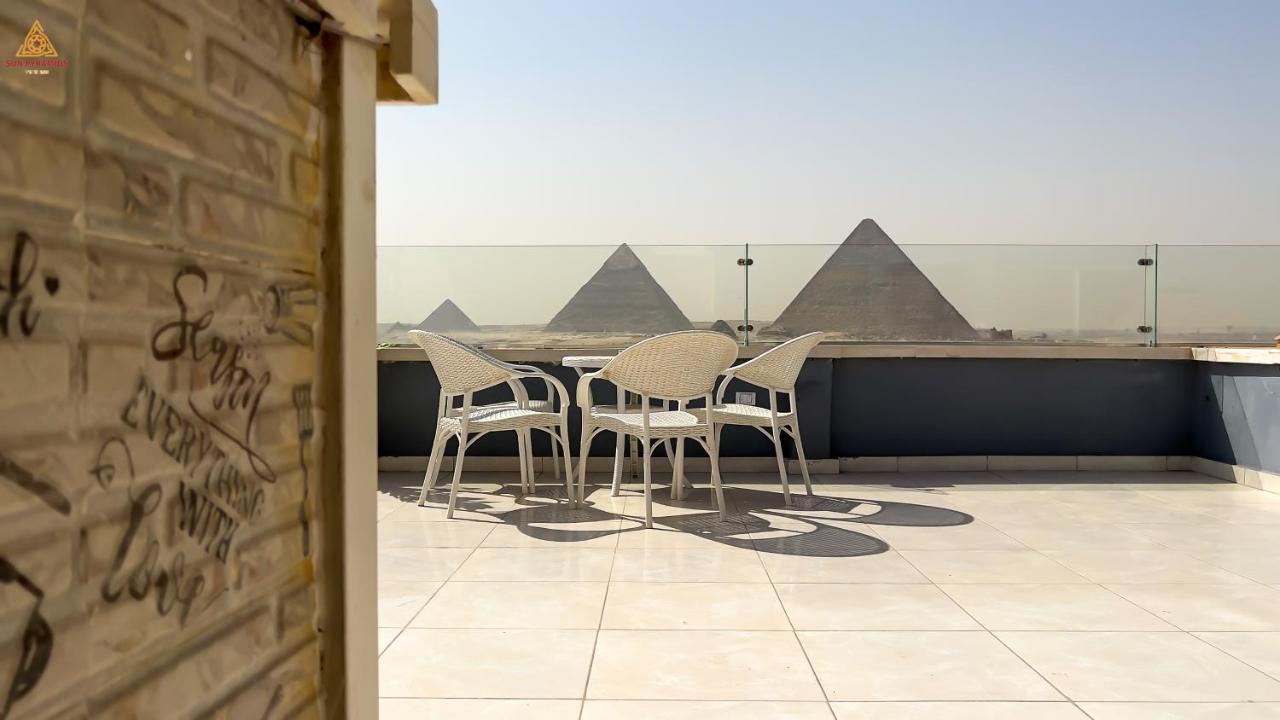 Grand Museum & Full Pyramids View W Roof - Free Breakfast Apartment *